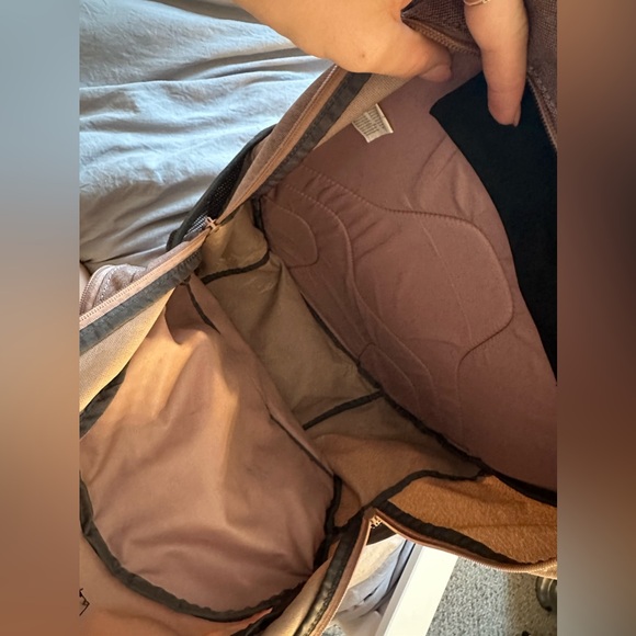 Pink dakine backpack - Picture 3 of 4